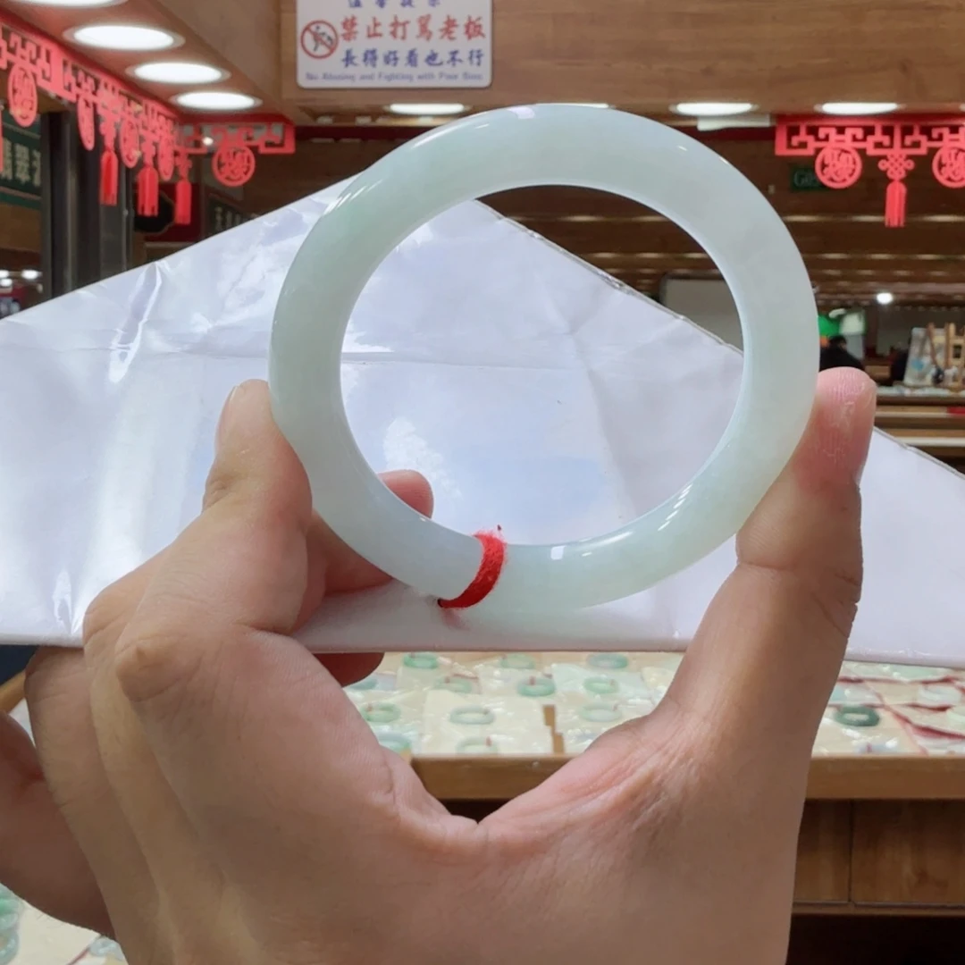 翡翠未镶嵌手镯翡翠