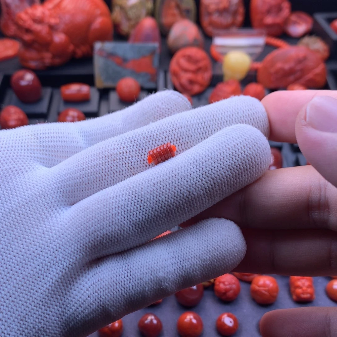 南红玛瑙未镶嵌川料原矿满色满肉精工直切隔片5mm厚1.2mm