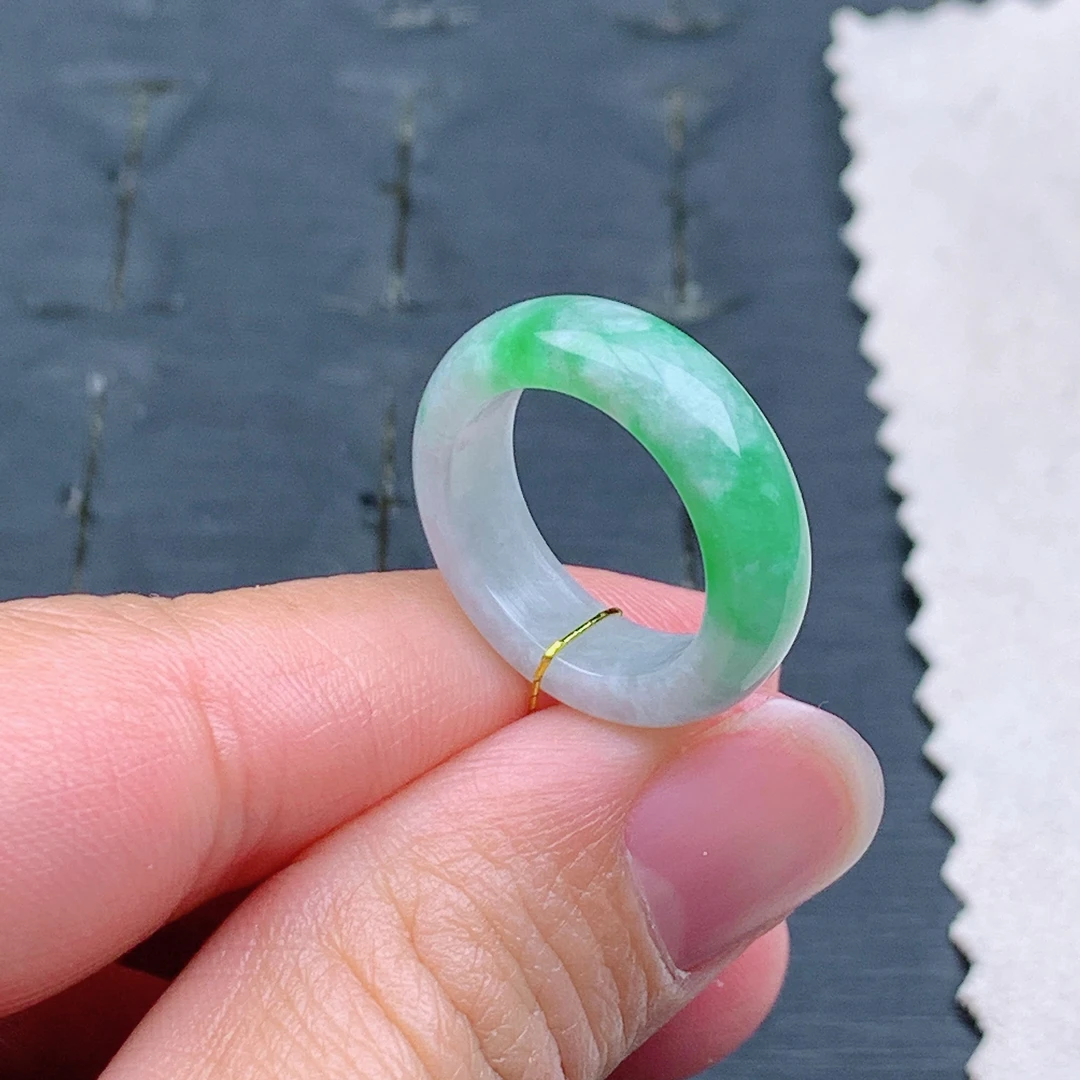 9号缅甸天然A货翡翠T556内径15.4/5.3/3.4mm飘阳绿半山水戒指圆戒