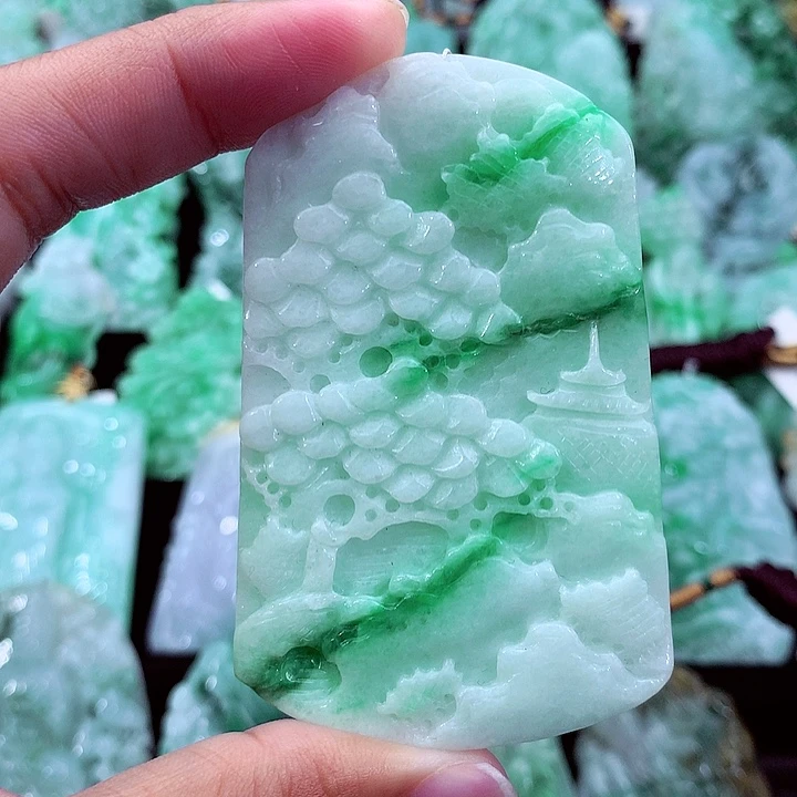 吊坠(不含链)未镶嵌翡翠