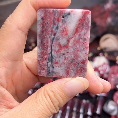 【闪购商品】天然辰砂天然原矿朱砂吊坠