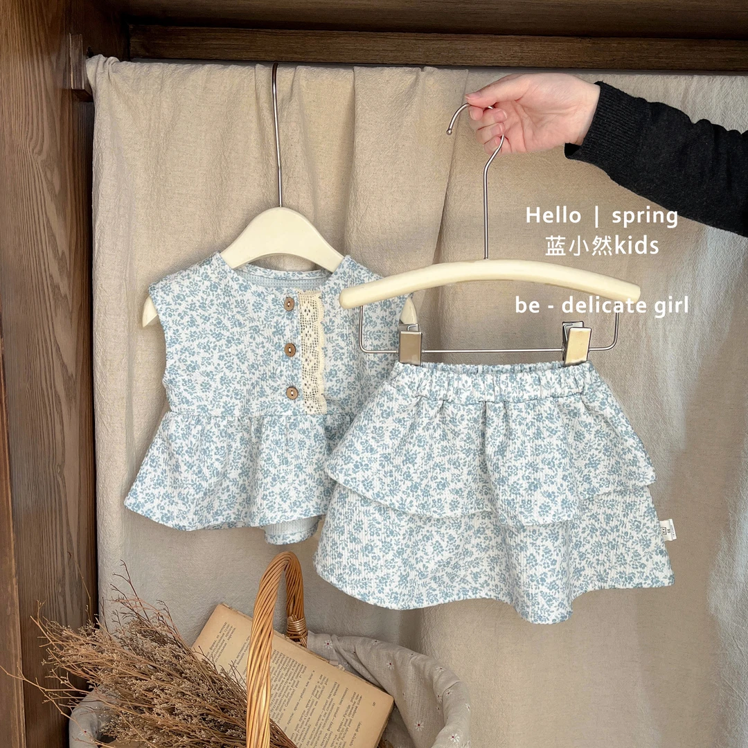 K25C76三季款女宝宝乖巧公主风碎花背心+半身裙两件套婴儿外出服