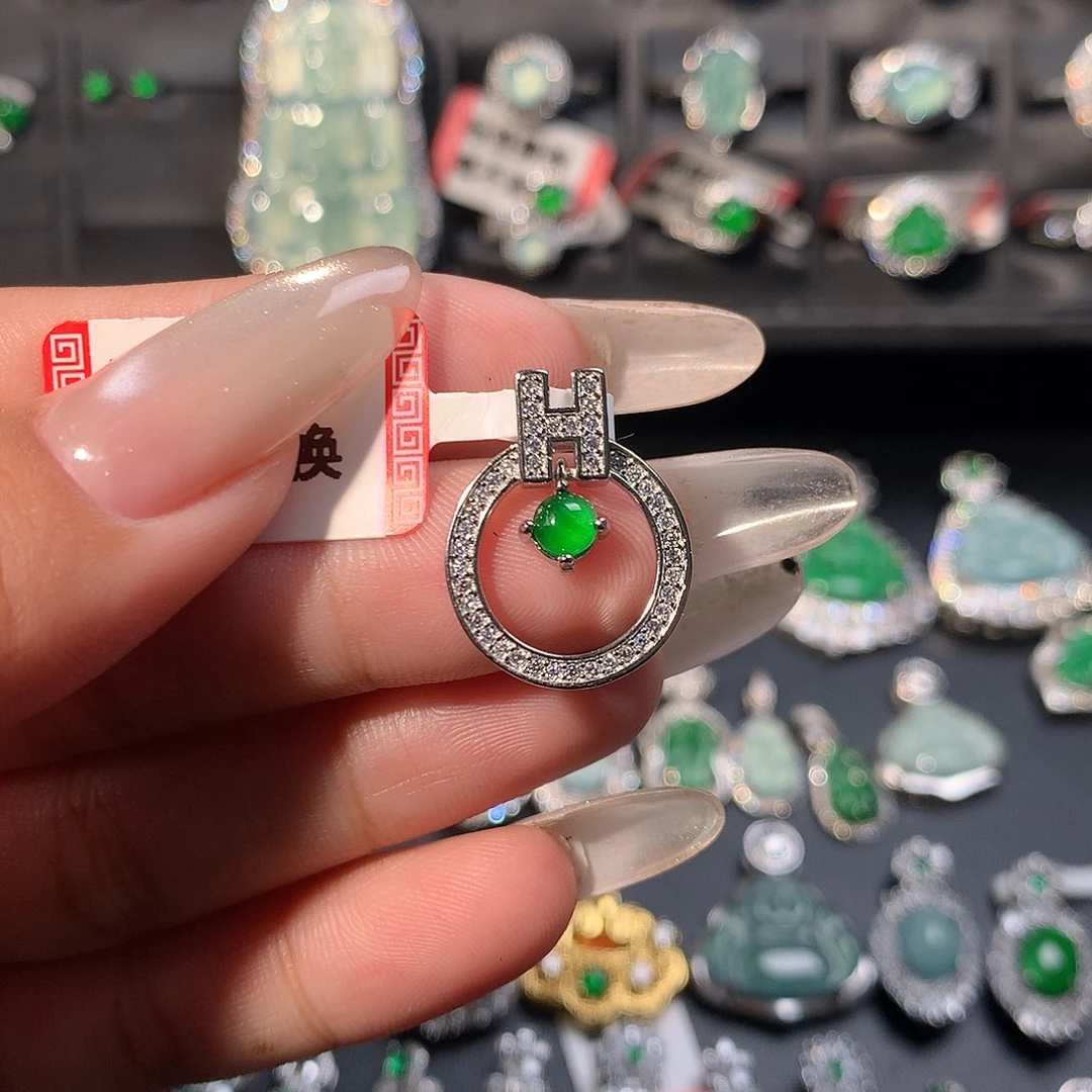 翡翠未镶嵌颈饰蛋面