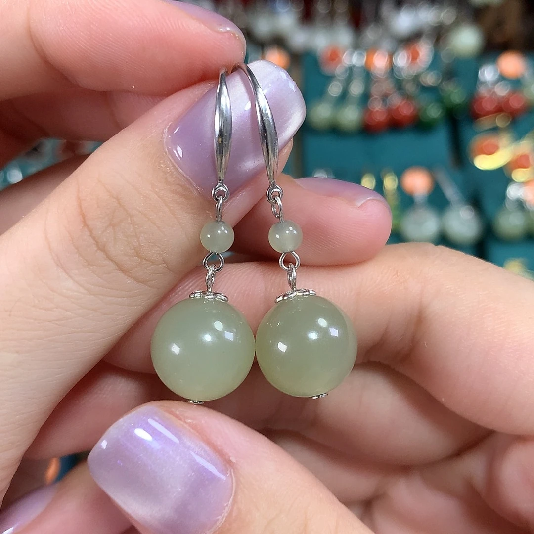 银S925镶嵌和田玉耳饰天然和田玉卡12mm左右