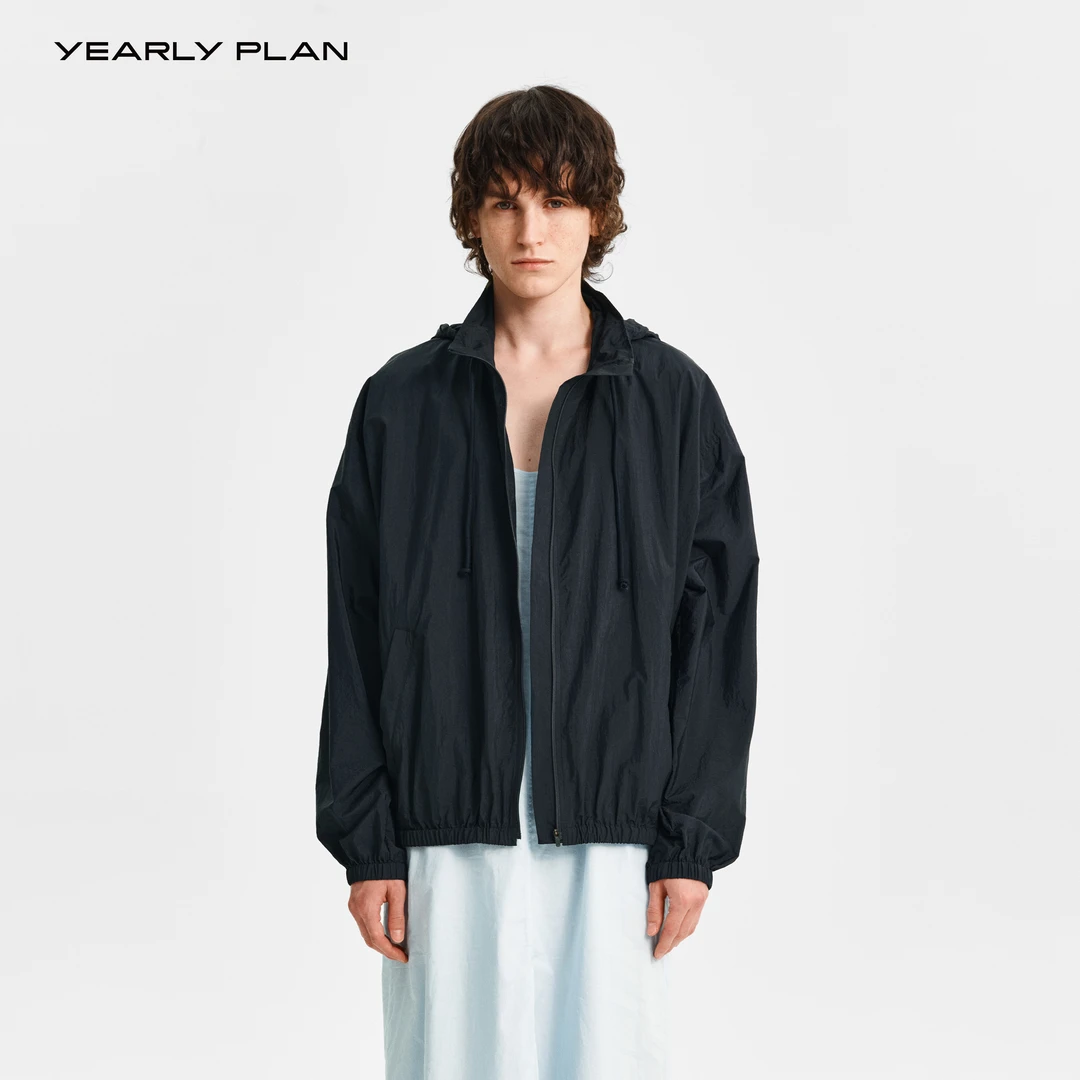 YEARLY PLAN 2025夏 简约百搭柔韧透气防风防水户外感夹克 2325