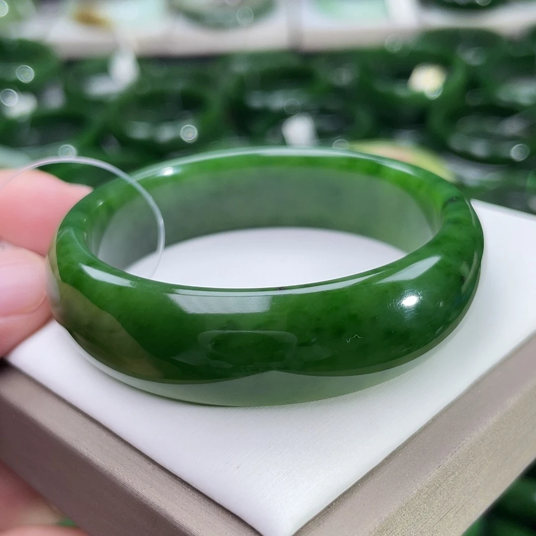 和田玉（碧玉）手镯未镶嵌