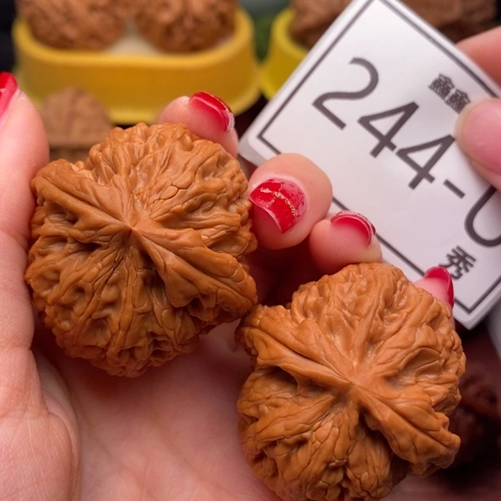 桃核把件红锦鲤40……