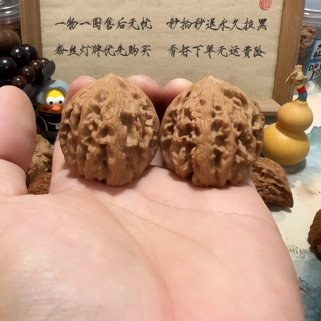 35号文玩核桃40尺鸡心