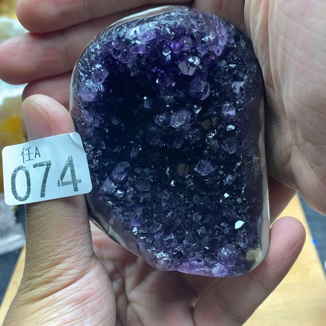 未镶嵌水晶大型摆件（非配饰）