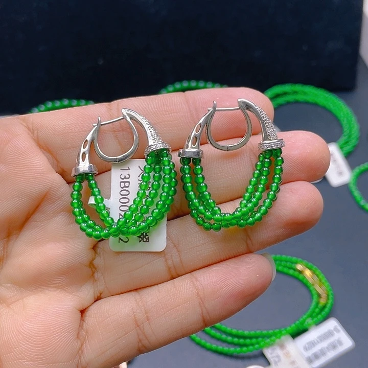 颈饰未镶嵌翡翠A货