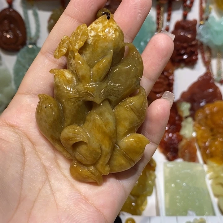 未镶嵌蛇纹石玉颈饰