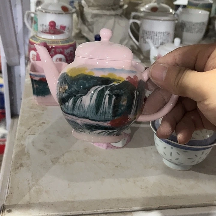 足***育摆件景德镇陶瓷清仓处理