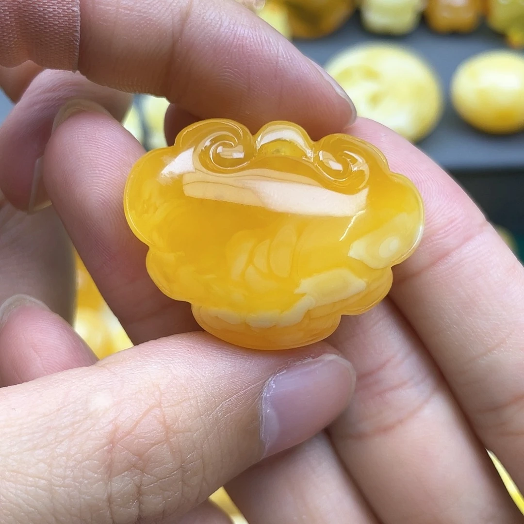 琥珀裸石未镶嵌蜜蜡