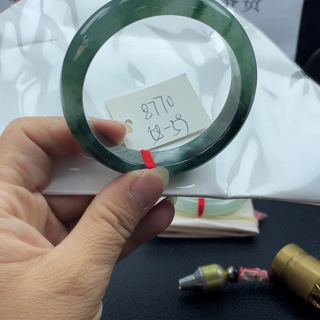 翡翠未镶嵌手镯翡翠手镯