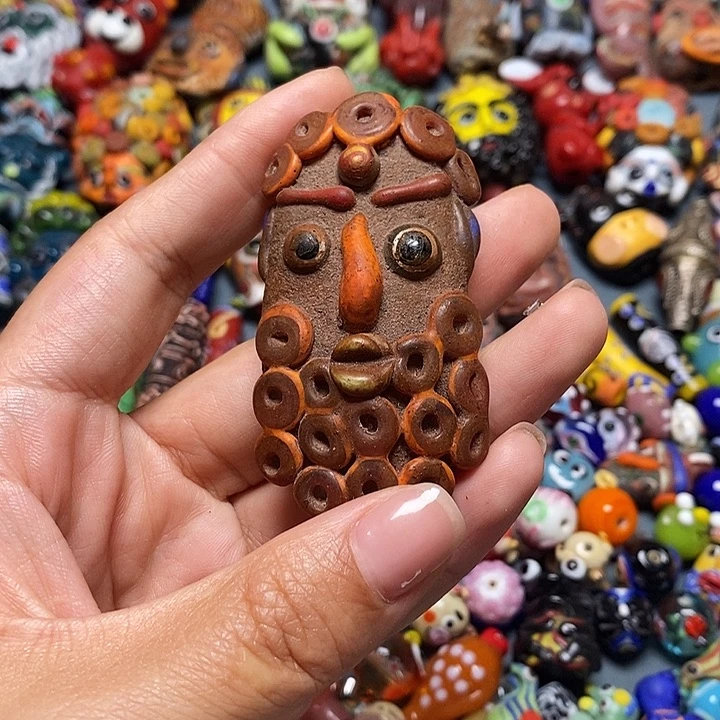 琉璃项链印度尼西亚法官