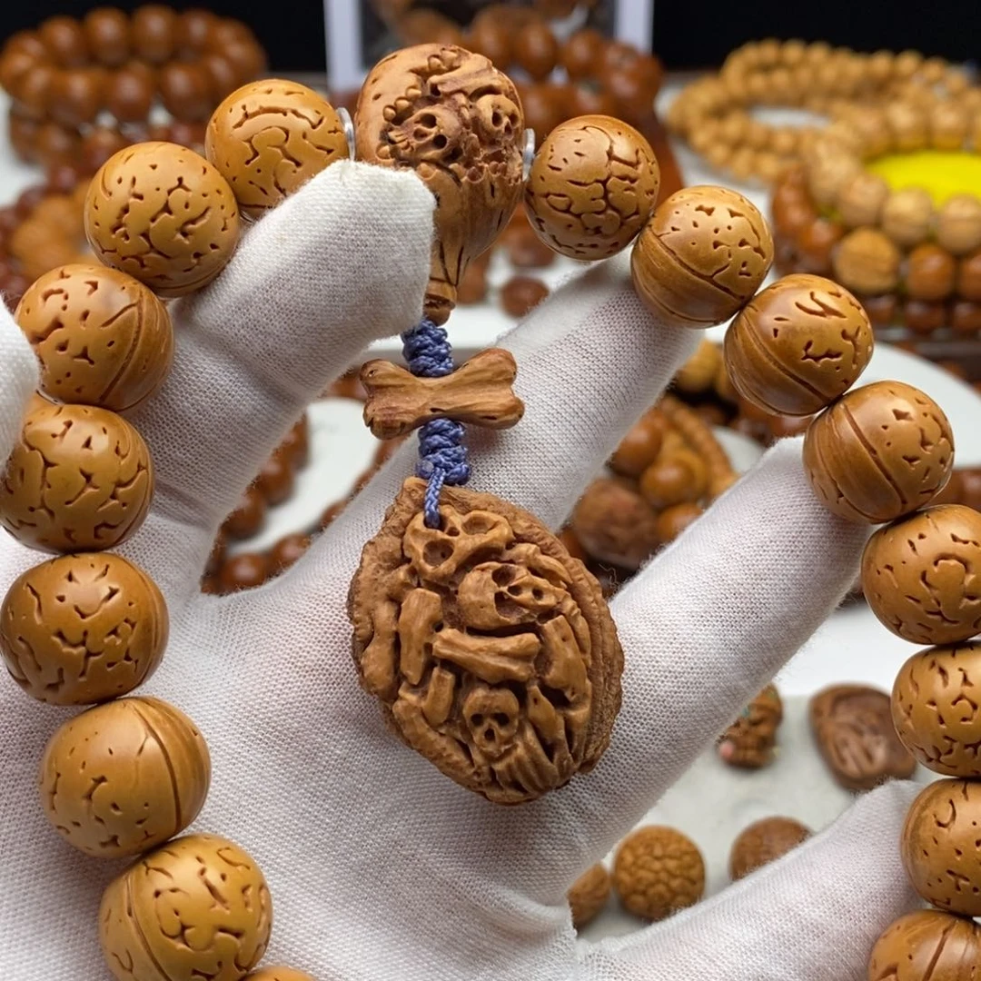 B***o桃核纯手工打造工艺品