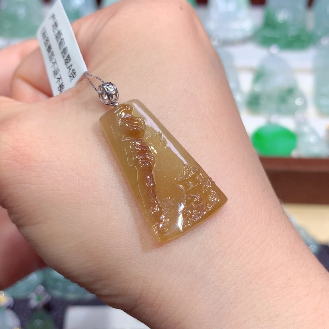 吊坠(不含链)18K金镶嵌翡翠天然缅甸A货翡翠揭阳工山水牌