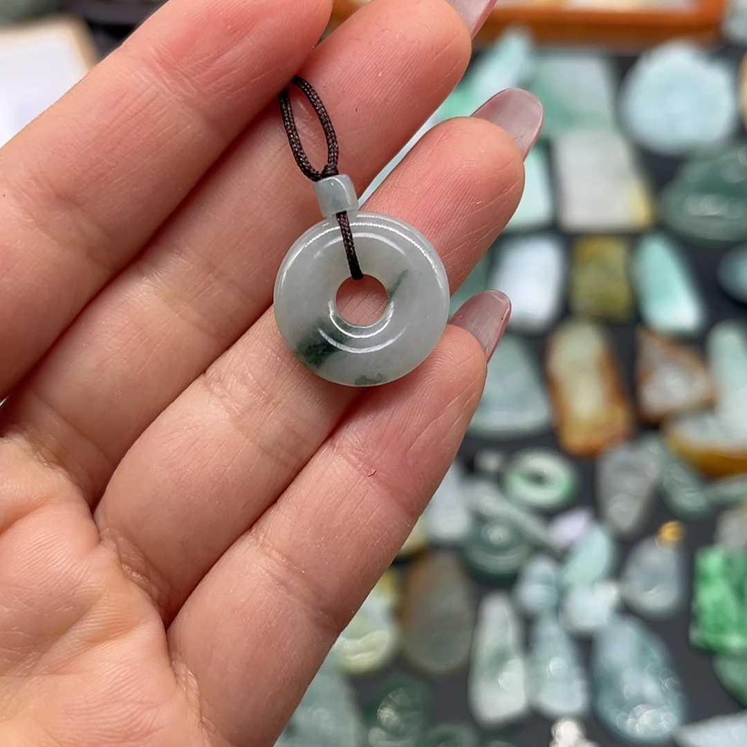 【闪购商品】翡翠颈饰未镶嵌甜甜圈