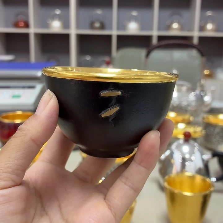 李小鹤铁包金2克足金杯