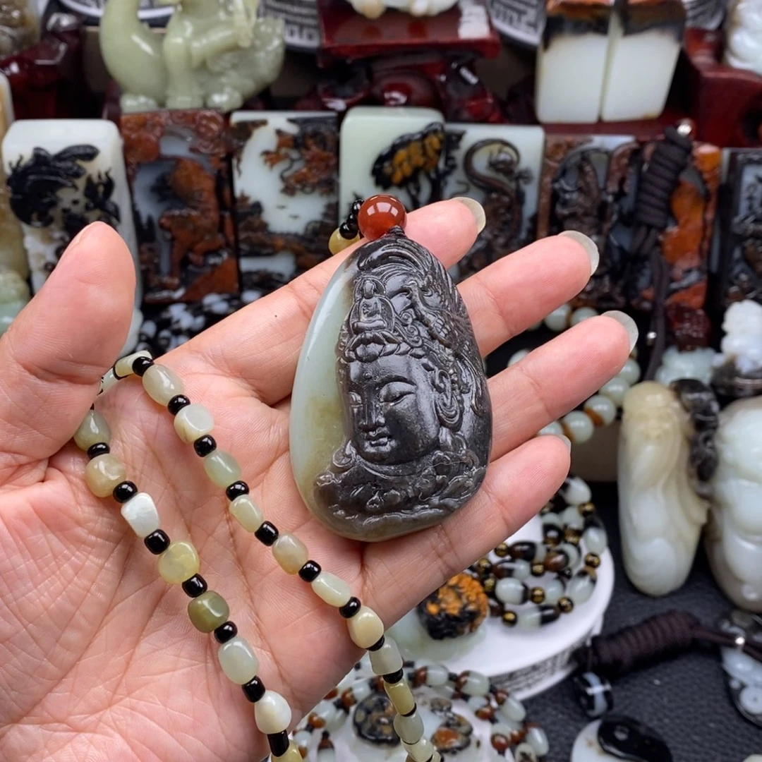 和田玉未镶嵌颈饰