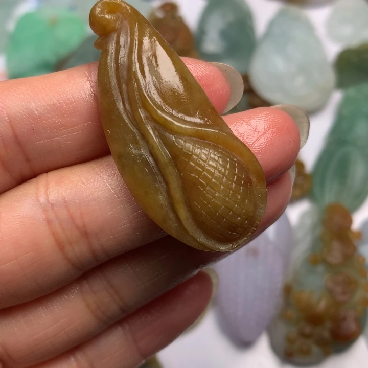定制翡翠未镶嵌翡翠