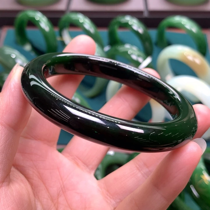 未镶嵌手镯和田玉（碧玉）