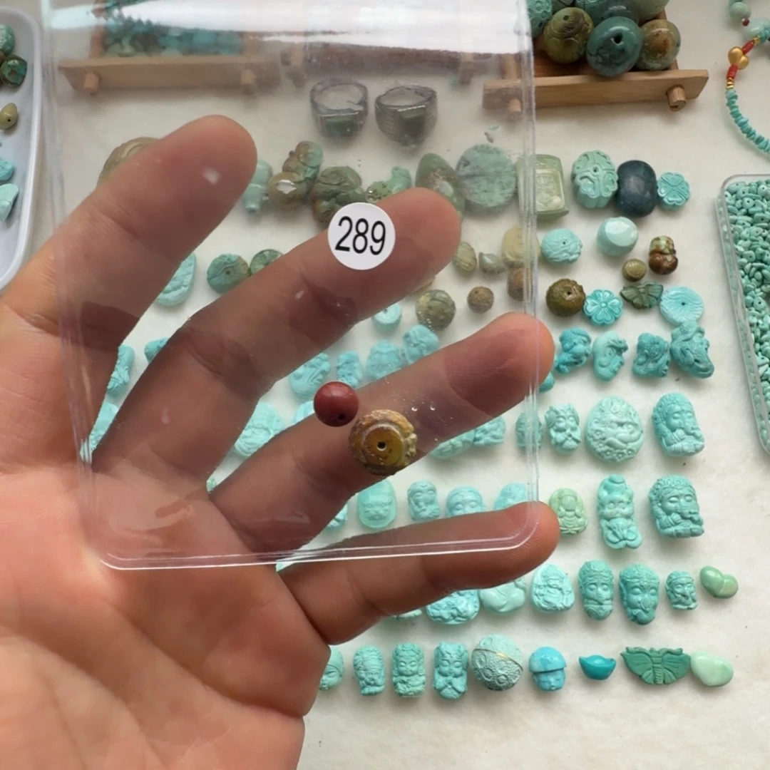 南红玛瑙未镶嵌珠宝奇石