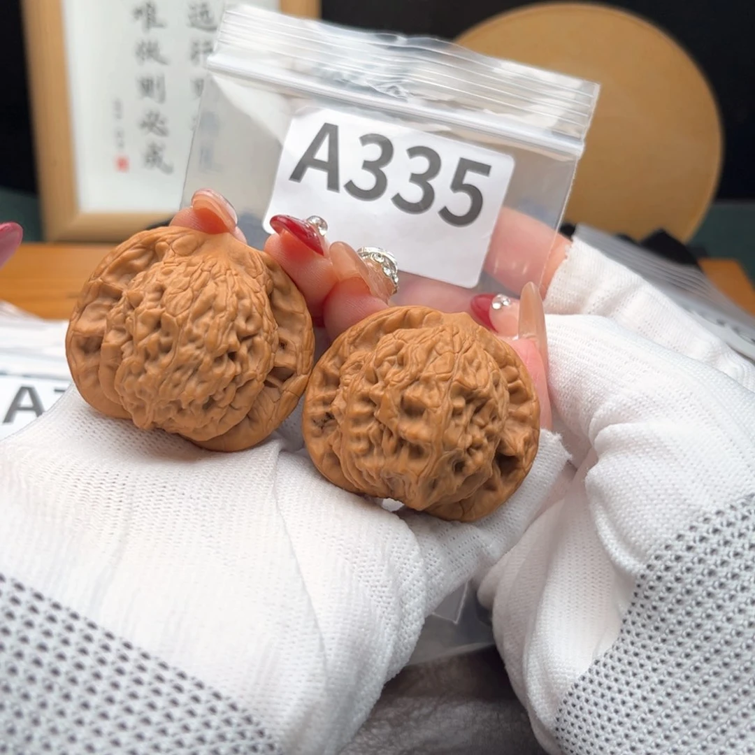 文玩核桃把件43虎头a 335