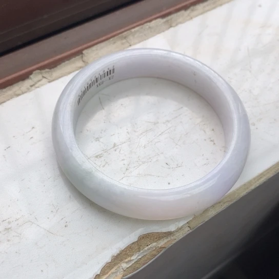 翡翠手镯未镶嵌翡翠手镯