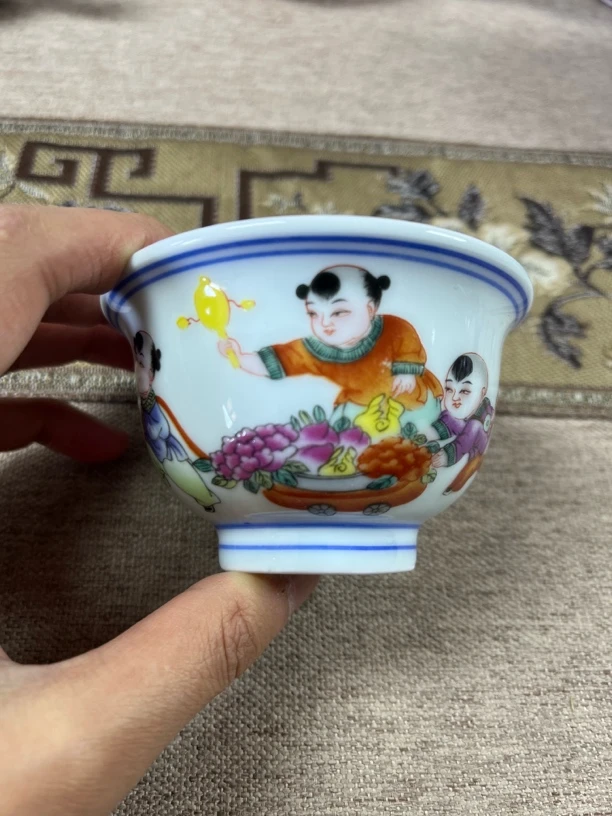 景德镇陶瓷粉彩釉上彩人物童趣童子茶杯压手杯主人杯喝茶杯