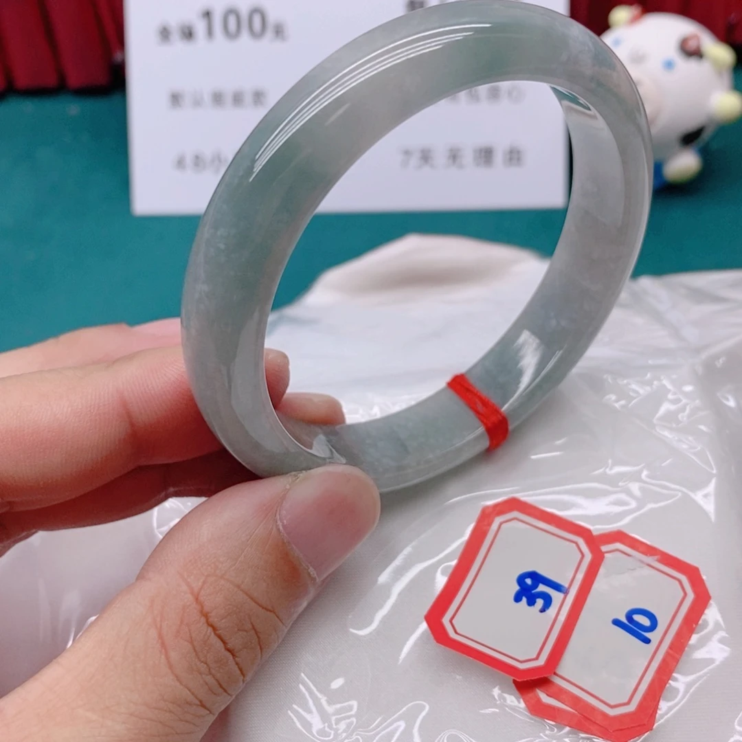 翡翠手镯未镶嵌399999/58