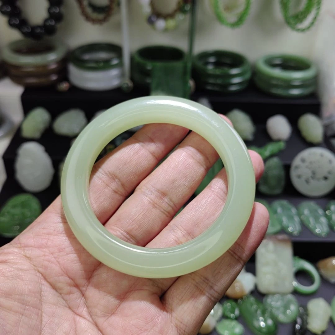 和田玉未镶嵌吊坠(不含链)