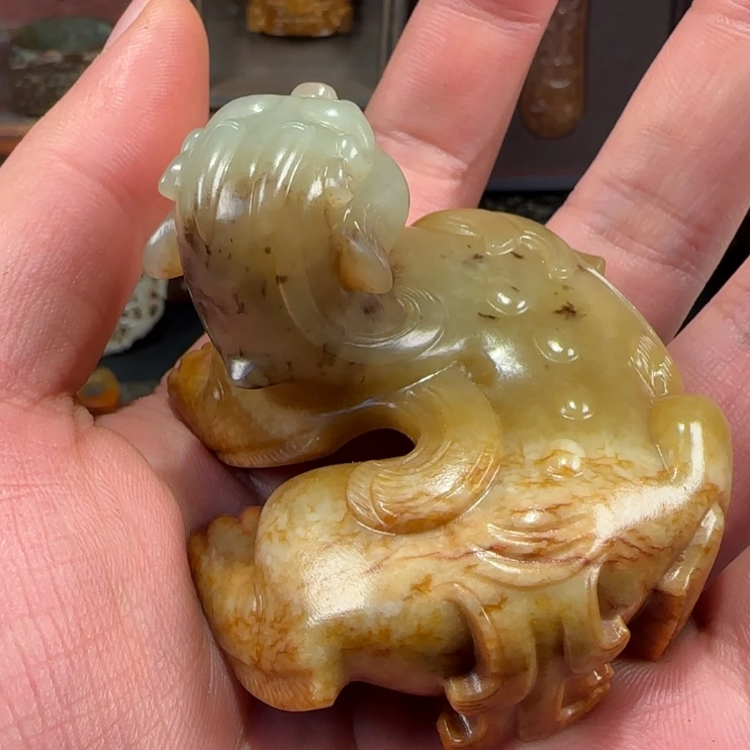 柠***风和田玉（糖玉）未镶嵌车挂