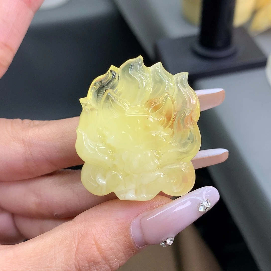 琥珀未镶嵌珠宝奇石37*33*13 凤九