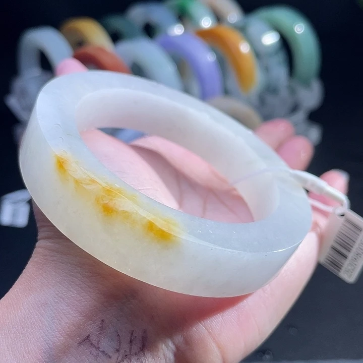 定制翡翠未镶嵌翡翠手镯
