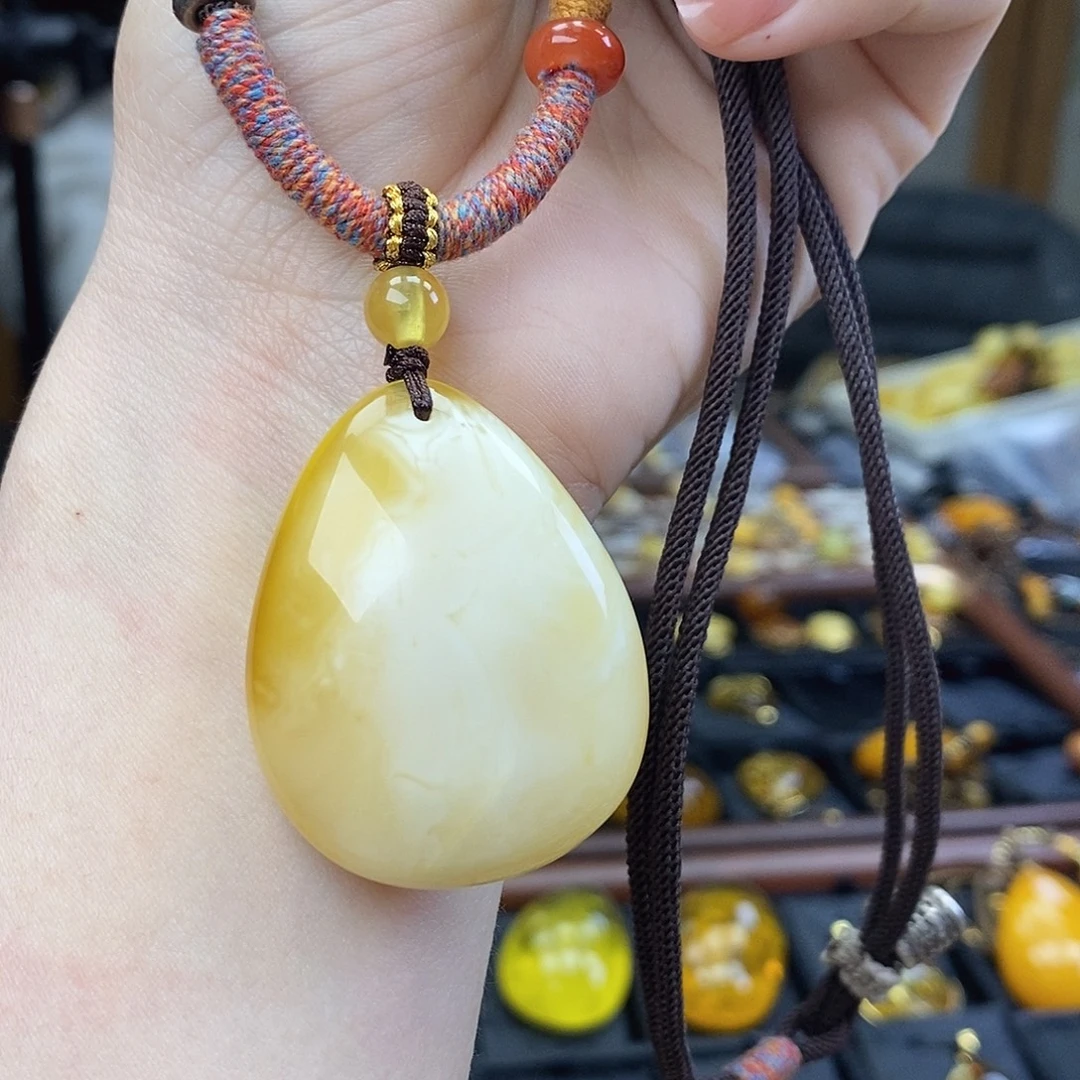 琥珀未镶嵌裸石成品