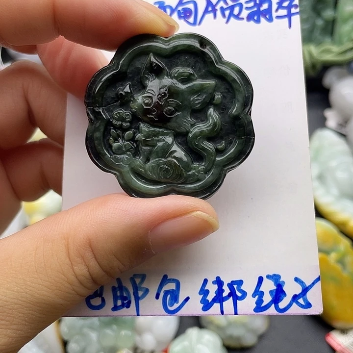 颈饰未镶嵌翡翠天然翡翠有纹裂