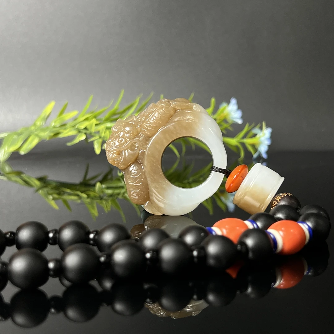 1224GC6668和田玉把件