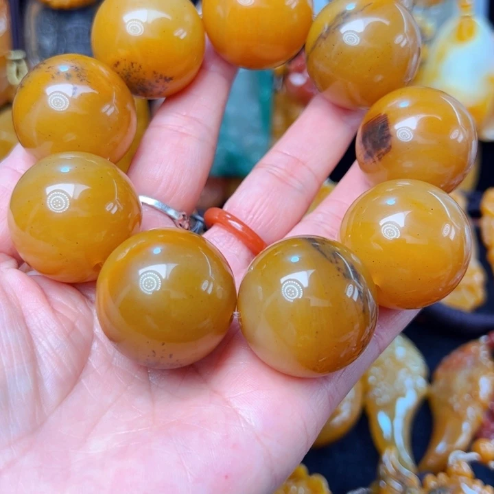石英质玉（黄龙玉）合金颈饰