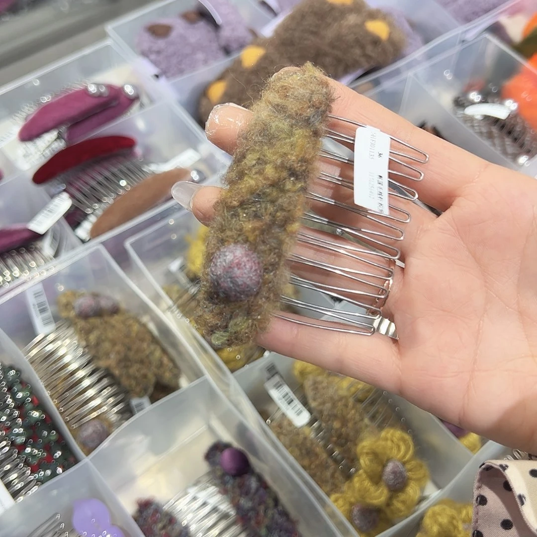 非金属泡菜黄色插梳