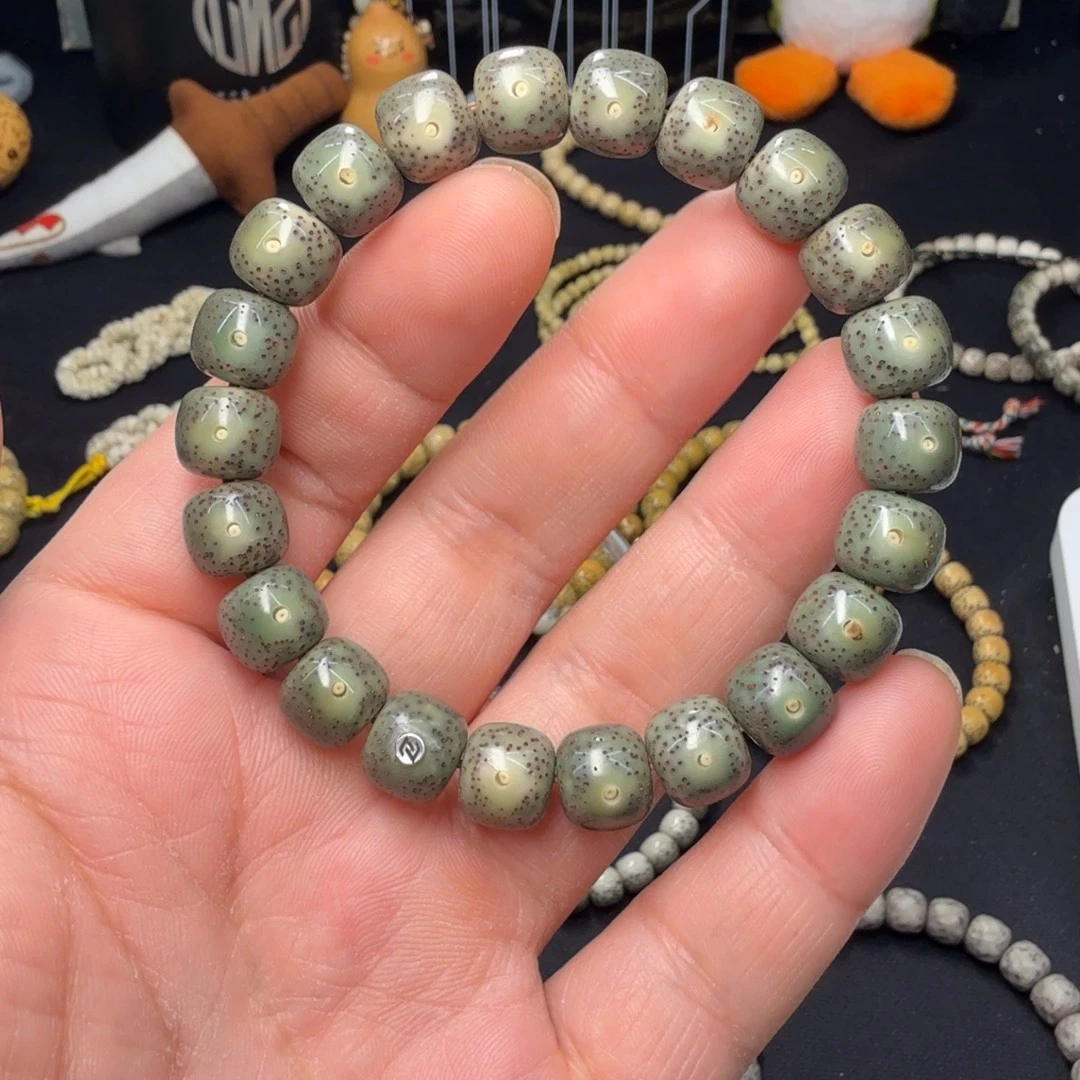 星月菩提吊坠10.5石玉绿幽灵