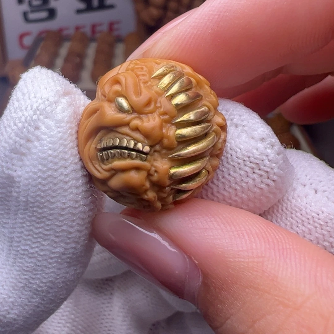 猴头核桃把件镶嵌款吞噬嗔怒佛爷全品有正常封口线
