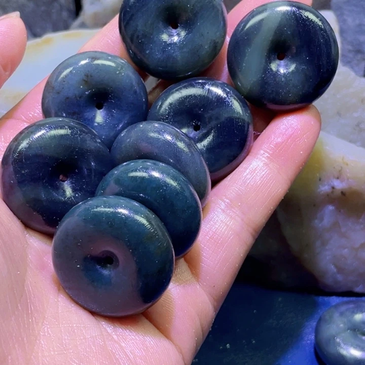 和田玉未镶嵌珠宝半成品