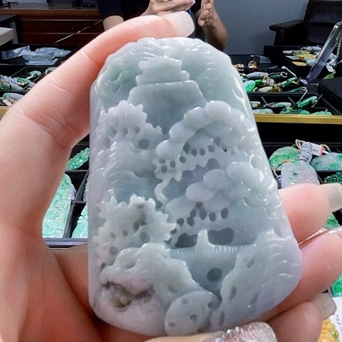颈饰未镶嵌翡翠一个