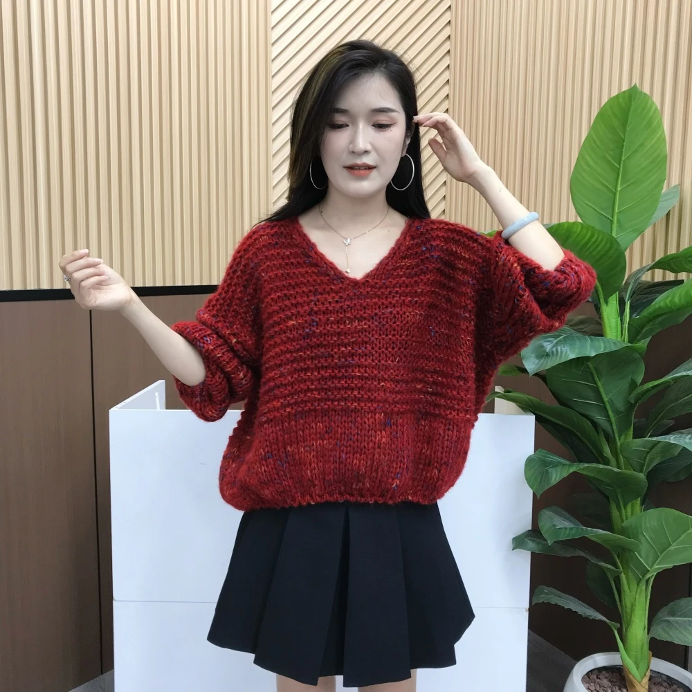 慵懒风软糯V领毛衣女秋季2025新款韩版宽松套头气质减龄短款上衣