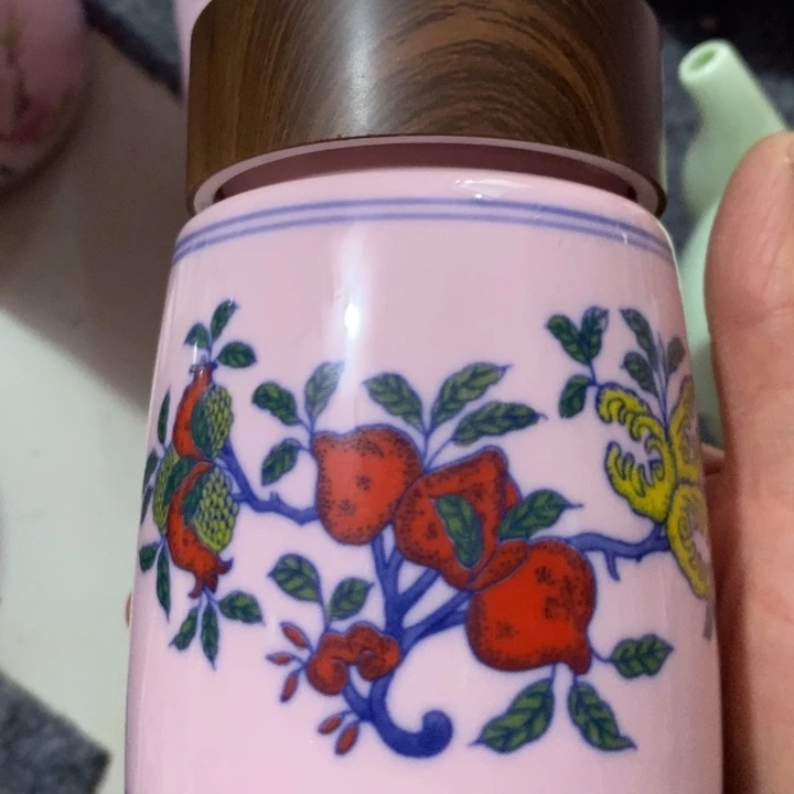 摆件陶红稀土石榴保温杯