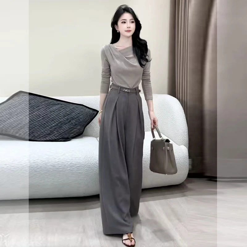 2025秋季超火一整套大方得体穿搭减龄洋气时尚杏色T恤两件套装裤