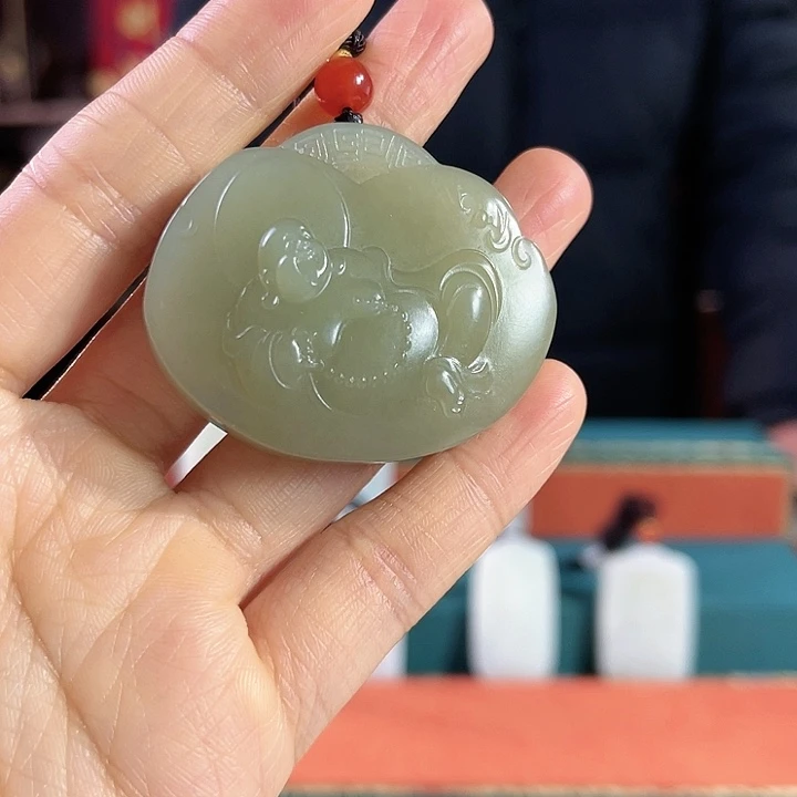 和田玉吊坠未镶嵌