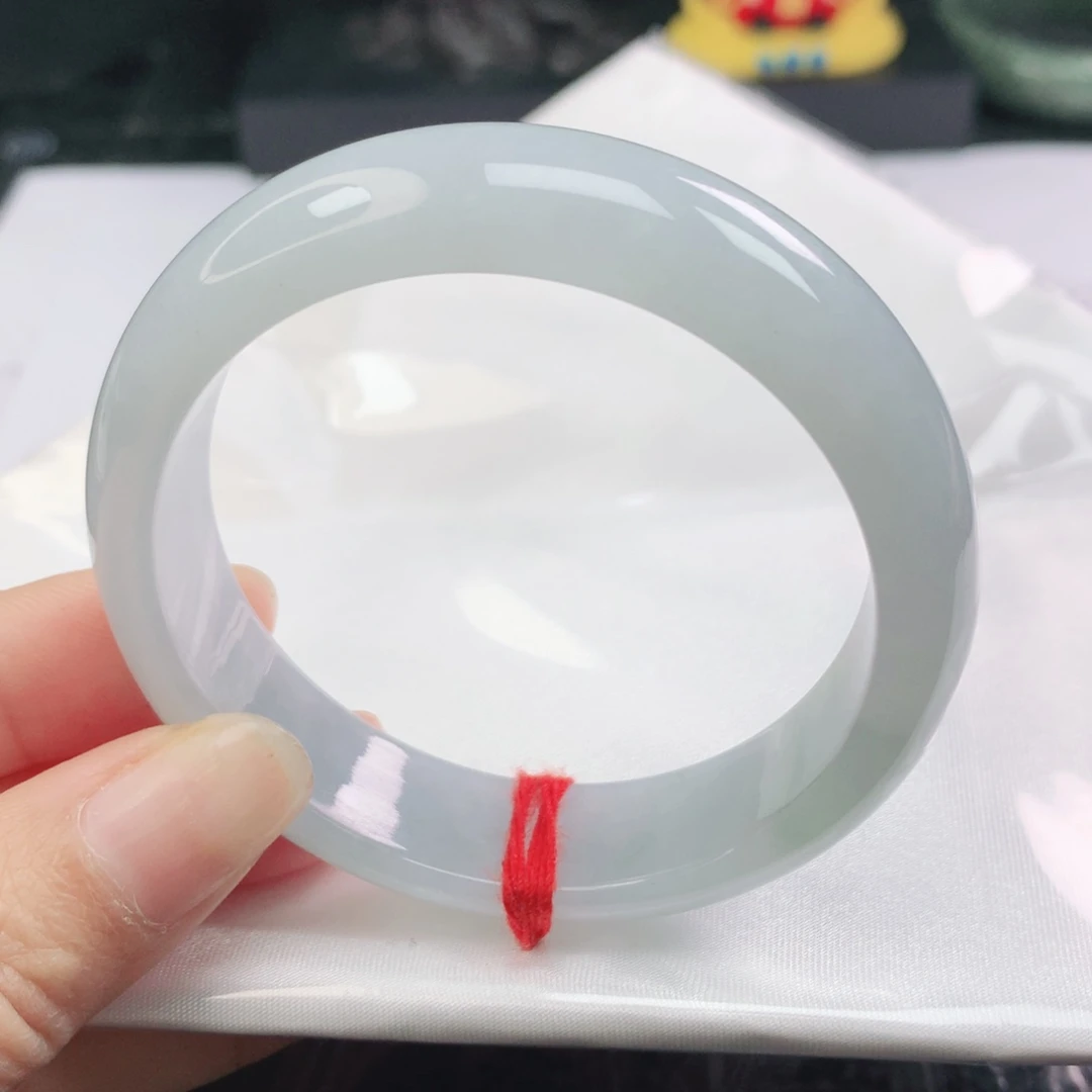 翡翠未镶嵌手镯正