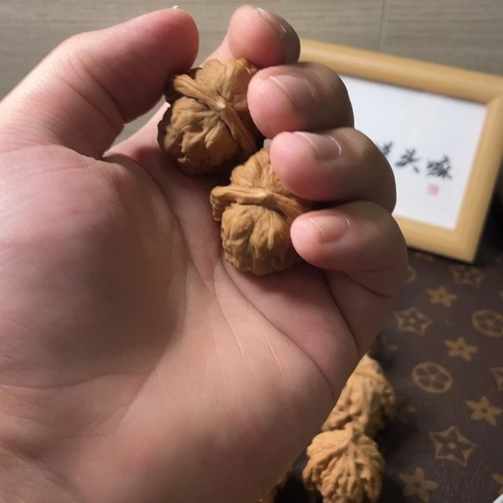 临***店文玩核桃文玩核桃